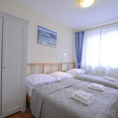 Świnoujście Apartamenty Bryza - Apartament Przylesie 14B Dla 6 Osob, Parking מראה חיצוני תמונה
