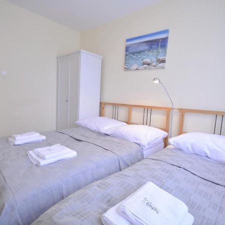 Świnoujście Apartamenty Bryza - Apartament Przylesie 14B Dla 6 Osob, Parking מראה חיצוני תמונה