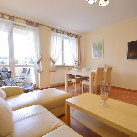 Świnoujście Apartamenty Bryza - Apartament Przylesie 14B Dla 6 Osob, Parking מראה חיצוני תמונה
