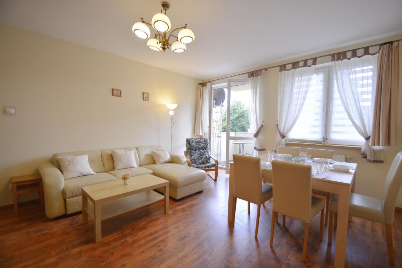 Świnoujście Apartamenty Bryza - Apartament Przylesie 14B Dla 6 Osob, Parking מראה חיצוני תמונה